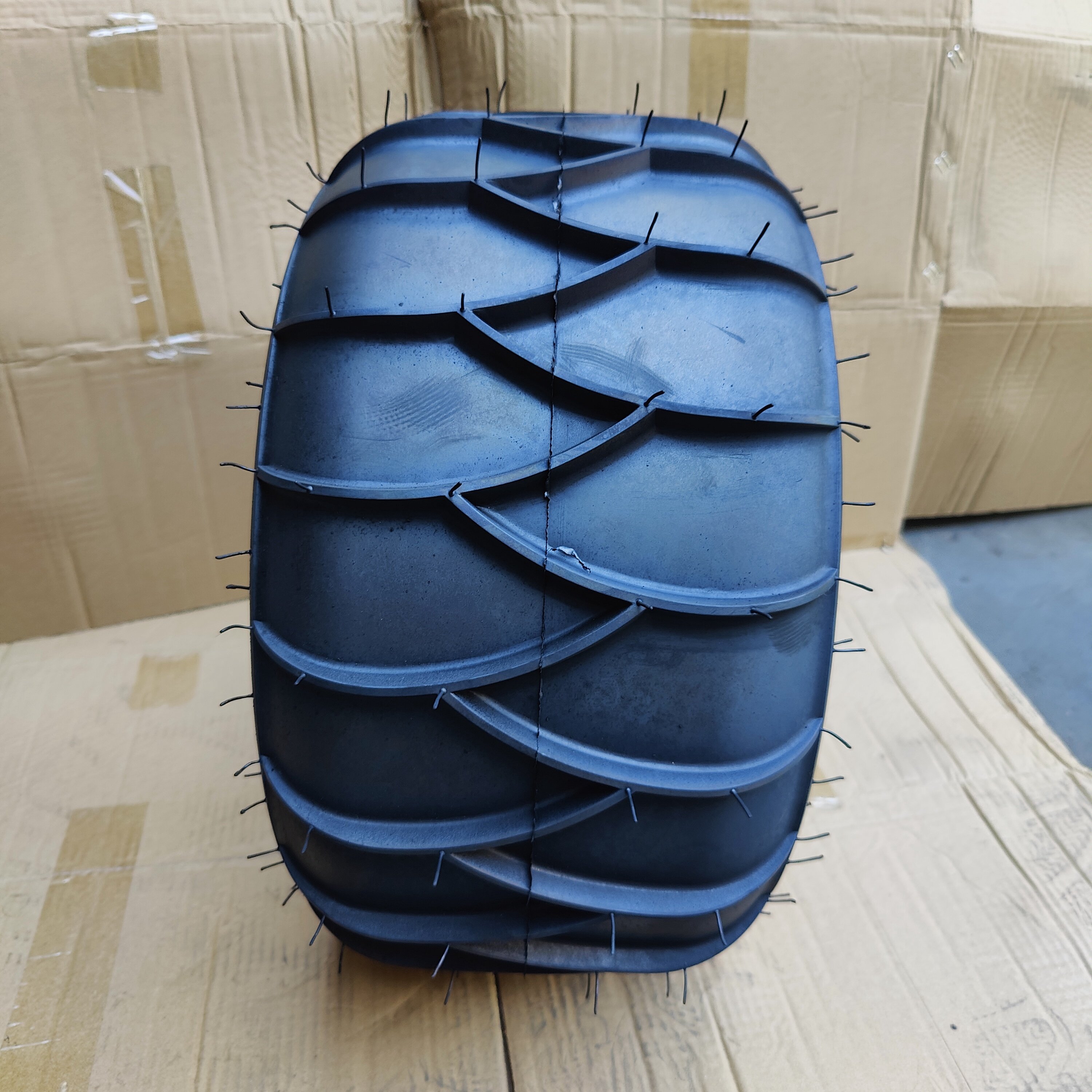 China Factory Tubeless All Terrain Tire Wheel for Atv/Utv/Golf Cart 19x9.5-8