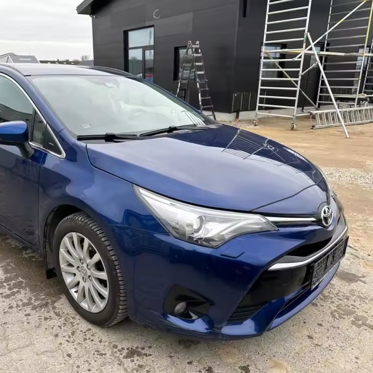 TO YOTA AVENSIS 2017 USED