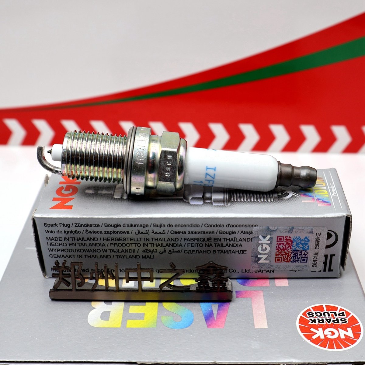 Genuine IZFR6H114294 Original NGK Iridium Platinum spark plug For bmw X5 (E53 2000-2007, E70 2006-2013)