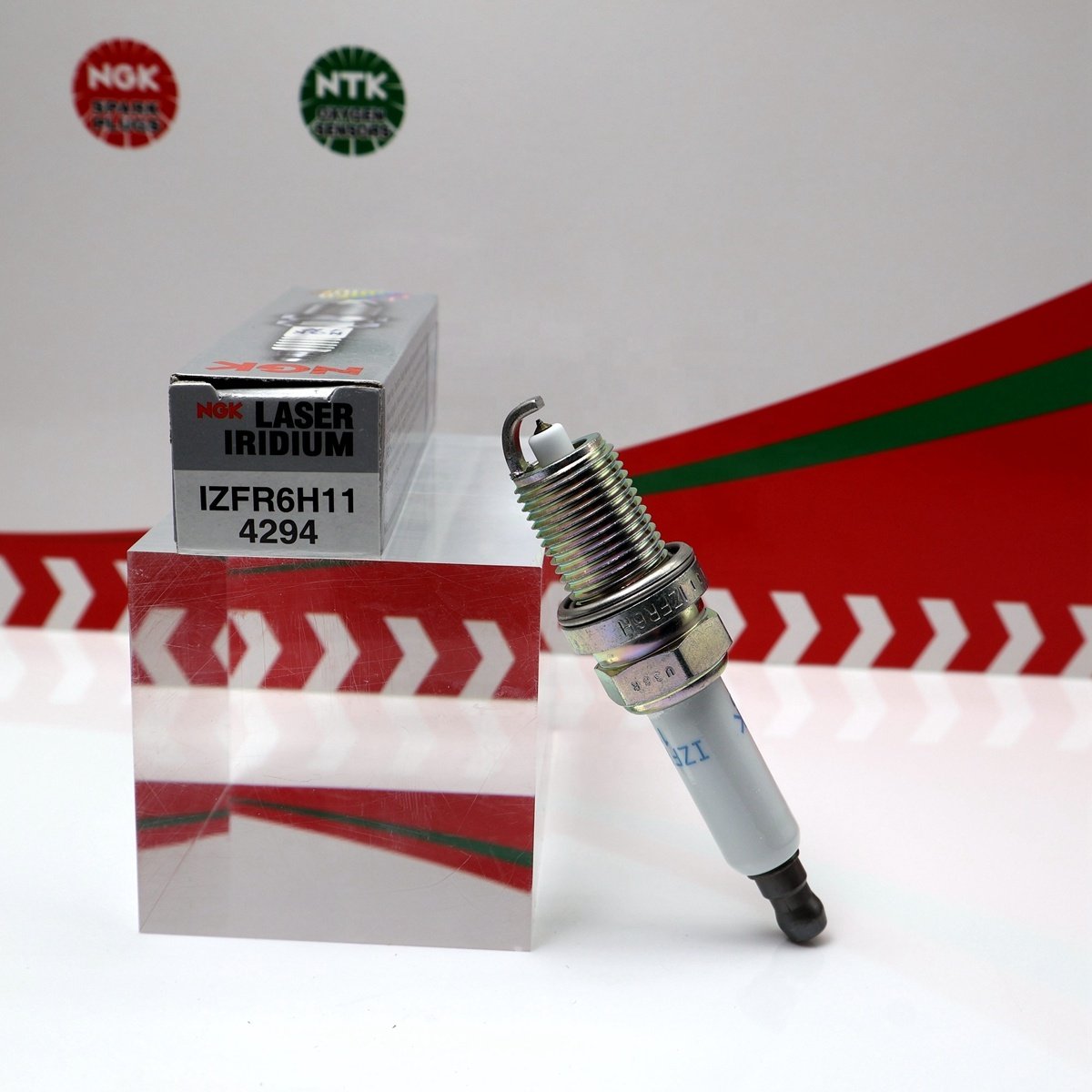 Genuine IZFR6H114294 Original NGK Iridium Platinum spark plug For bmw X5 (E53 2000-2007, E70 2006-2013)