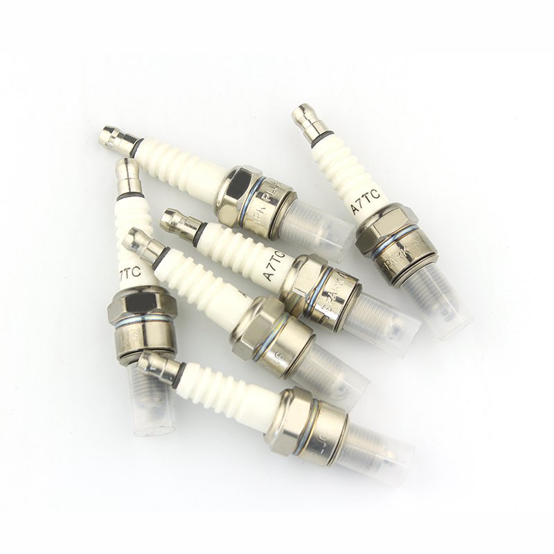 factory price high quality engine parts motorcycle spark plug A7TC C7HSA