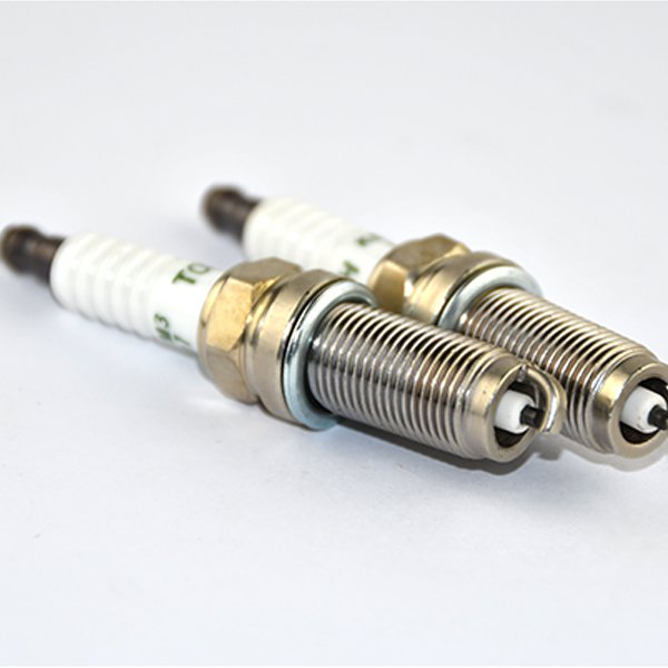 LFR5A-11 6076 K16HPR-U11 REC10YC4 KH5RTC Spark plug for SENTRA XTRAIL car engine parts
