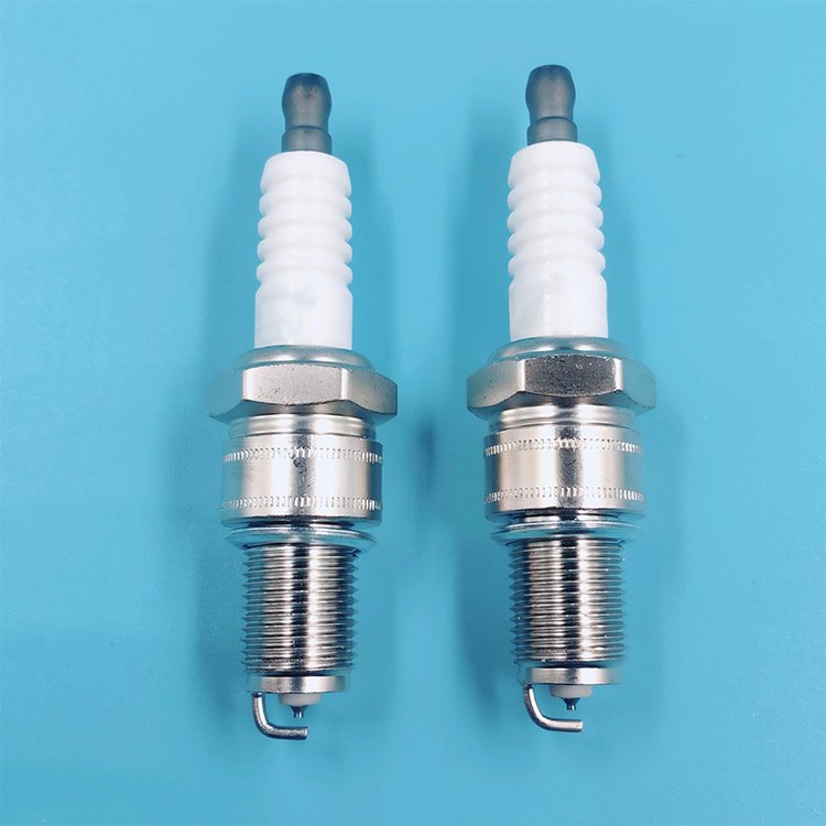 Car Auto Part Spark Plug F5TC Original Spark Plugs 002 159 31 03 With High Quality