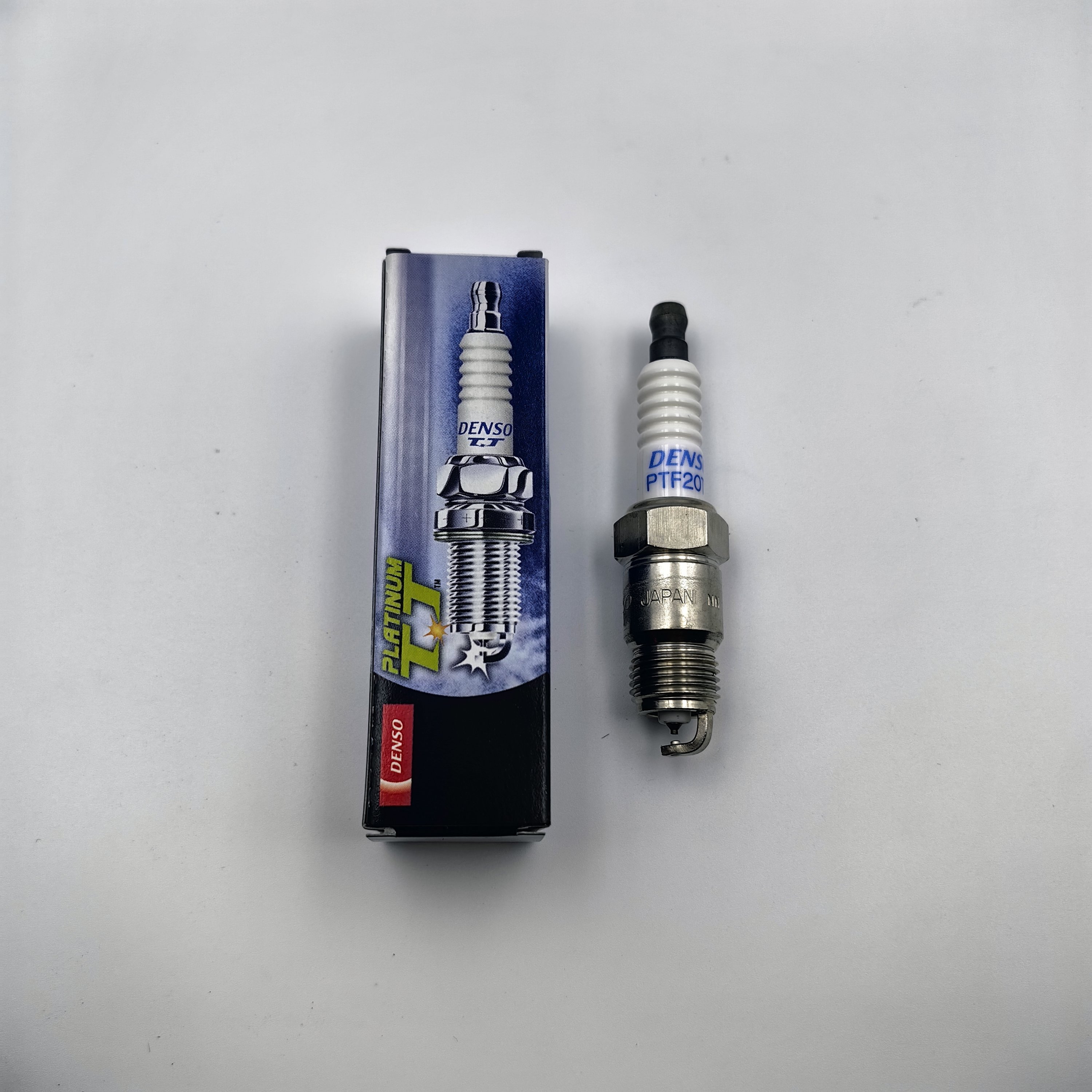 Bujias De Autos DENSO Original Candle 4510 PTF20TT Cross Use with BP6FS ,BPR6FS ,R5673-6 ,R5674-6 ,UR5 ,UR6VX ,YR55VX and etc