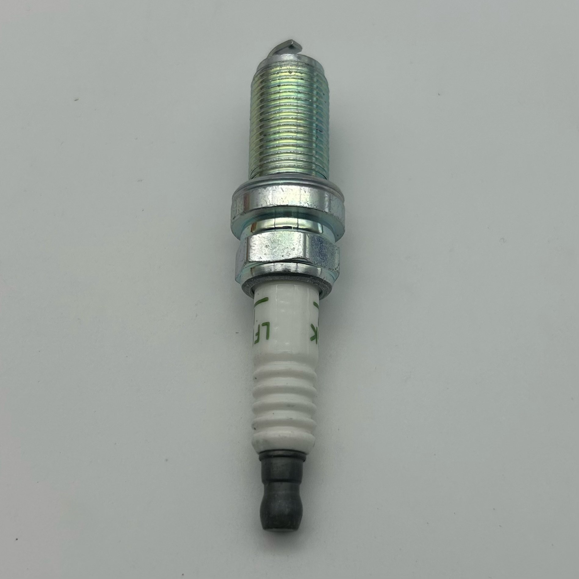 Manufacturer direct sale NG-K nickel alloy spark plug OEM LFR5A-11 6376 on sale