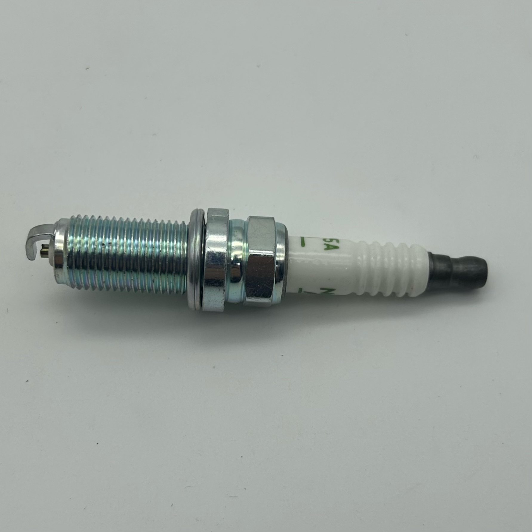 Manufacturer direct sale NG-K nickel alloy spark plug OEM LFR5A-11 6376 on sale