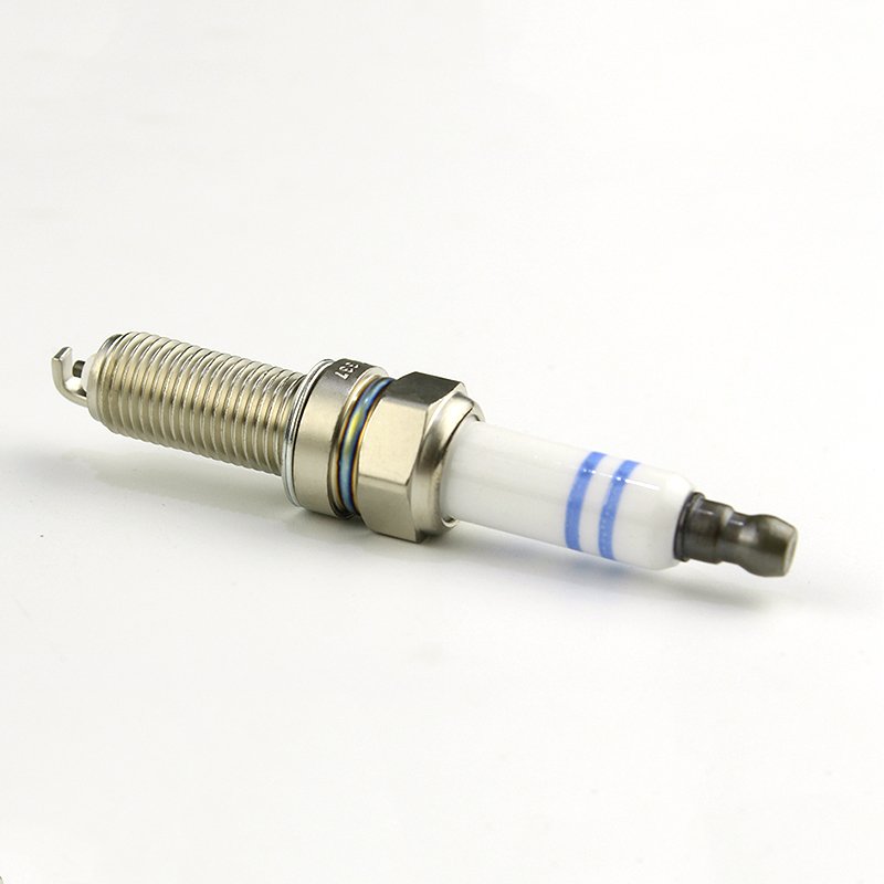 Car Engine System Spark Plug Wholesale YR7NE 0242135527 Spark Plug Price