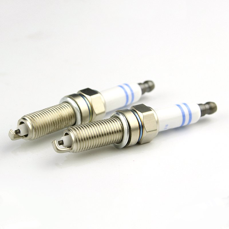 Car Engine System Spark Plug Wholesale YR7NE 0242135527 Spark Plug Price