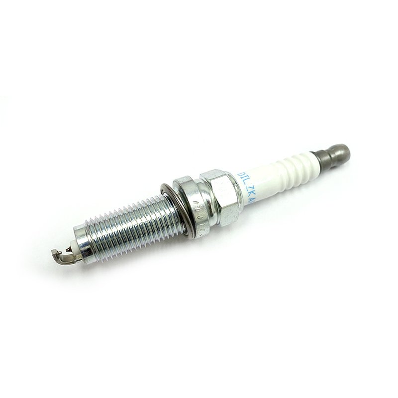 Manufacturers sell environmentally friendly spark plugs with good quality and low price 12290-R2C-T01