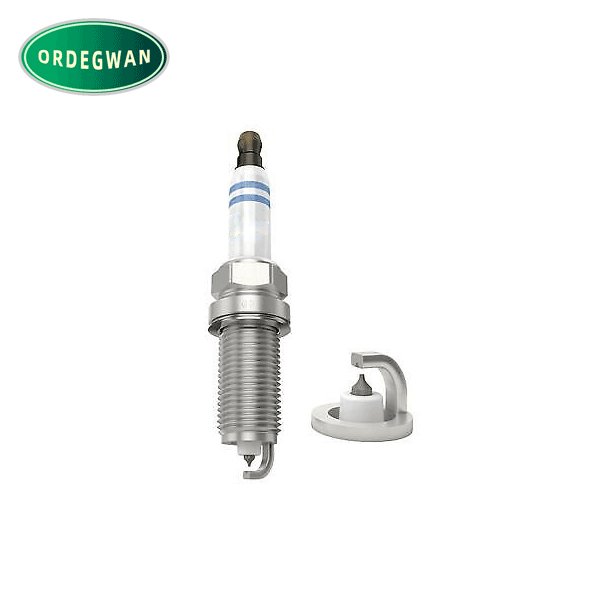 LR032080 High Quality spark plug For Land Rover DISCOVERY RANGE ROVER OE LR032080