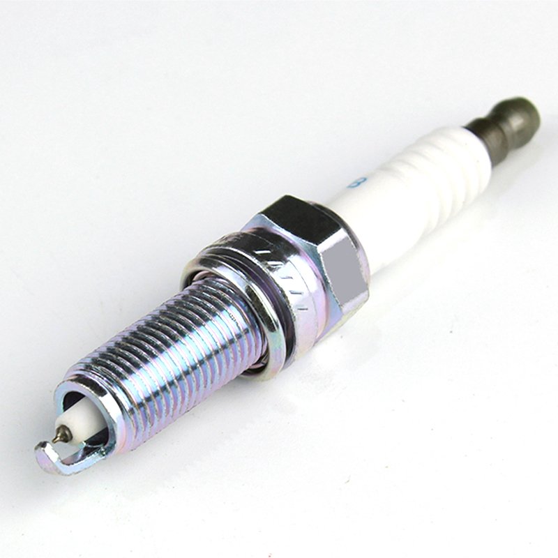 Hot Sale OEM 18846-10070 SILZKR7B-11 Car Spark Plugs Unique Design for Auto Engine Ignition