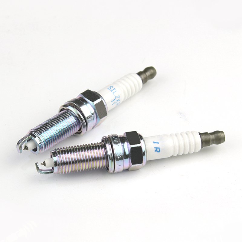Hot Sale OEM 18846-10070 SILZKR7B-11 Car Spark Plugs Unique Design for Auto Engine Ignition