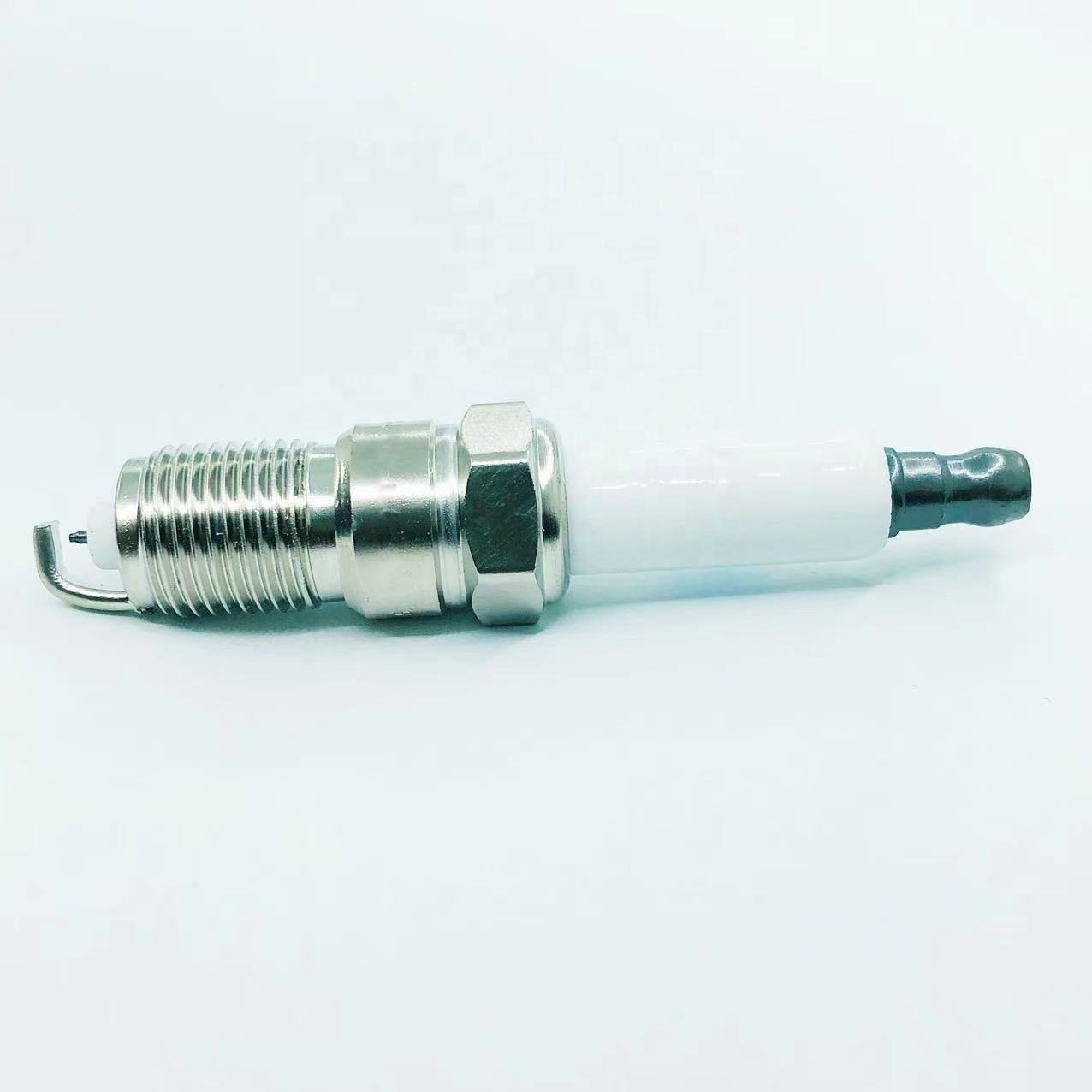 41-110 Spark Plugs For Chevrolet GMC LS1 LS2 LS3 LS6 L99 12621258 5.3 6.0 6.2