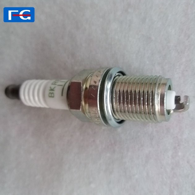Factory cheap price auto Spark Plug OEM 22401-50Y06 BKR6E-11 22401-50Y05 BKR5E-11 car spark plug for Japanese cars