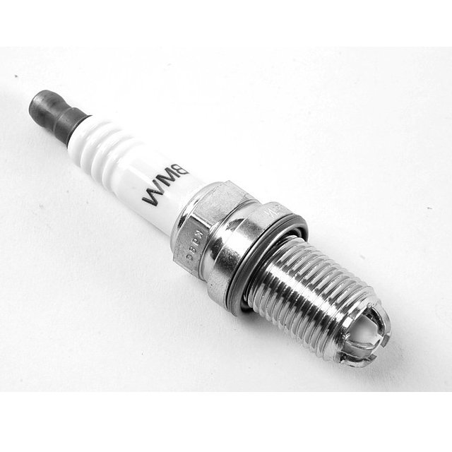12120037607 Spark Plug For BMW X5 E53 4.4L M62b44