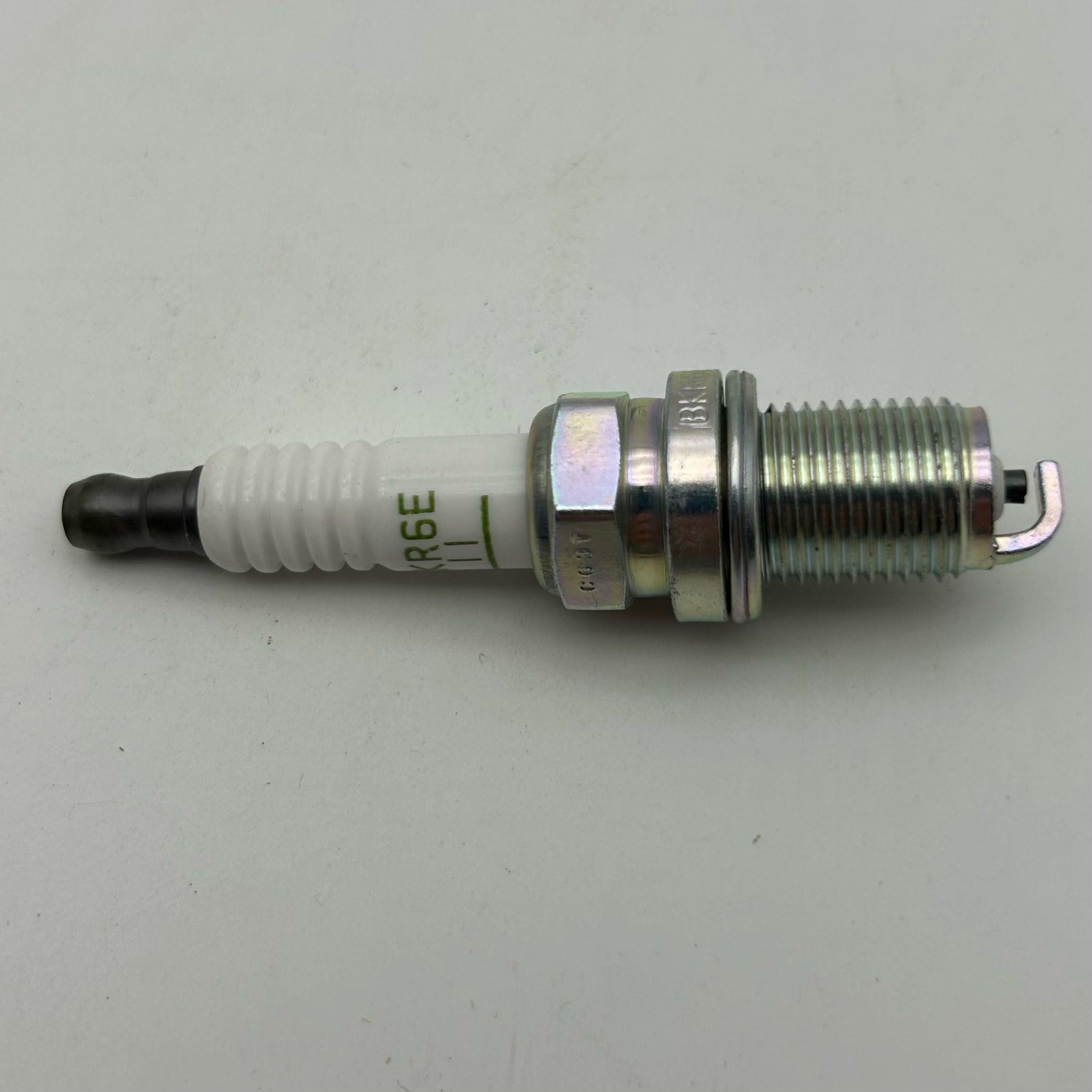 auto spare parts Spark Plug BKR6E-11 2756 For bujias