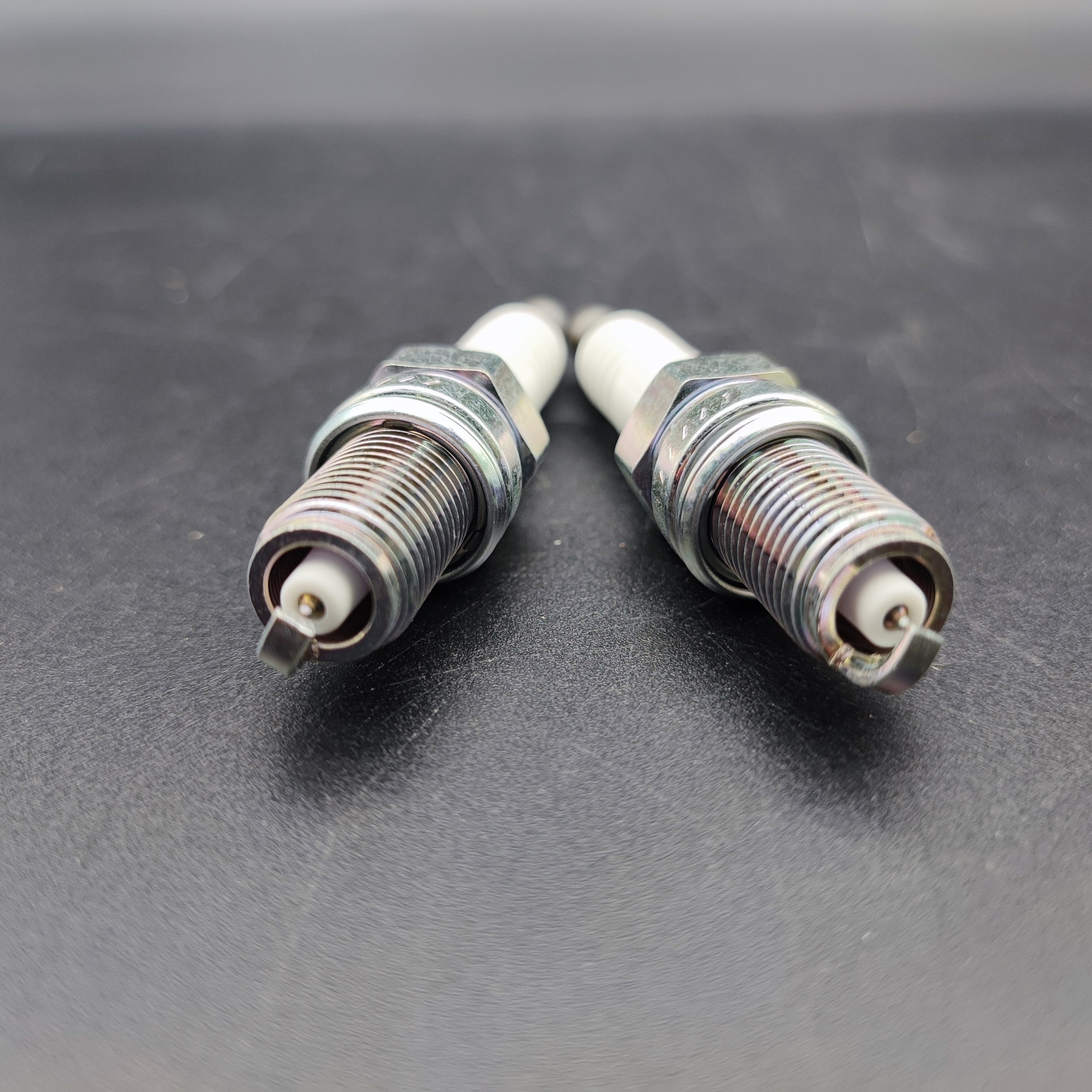 1682 DCPR7EGP Factory Direct Iridium Spark Plug for Nissan High Quality Spark Plug PriceTo be negotiated