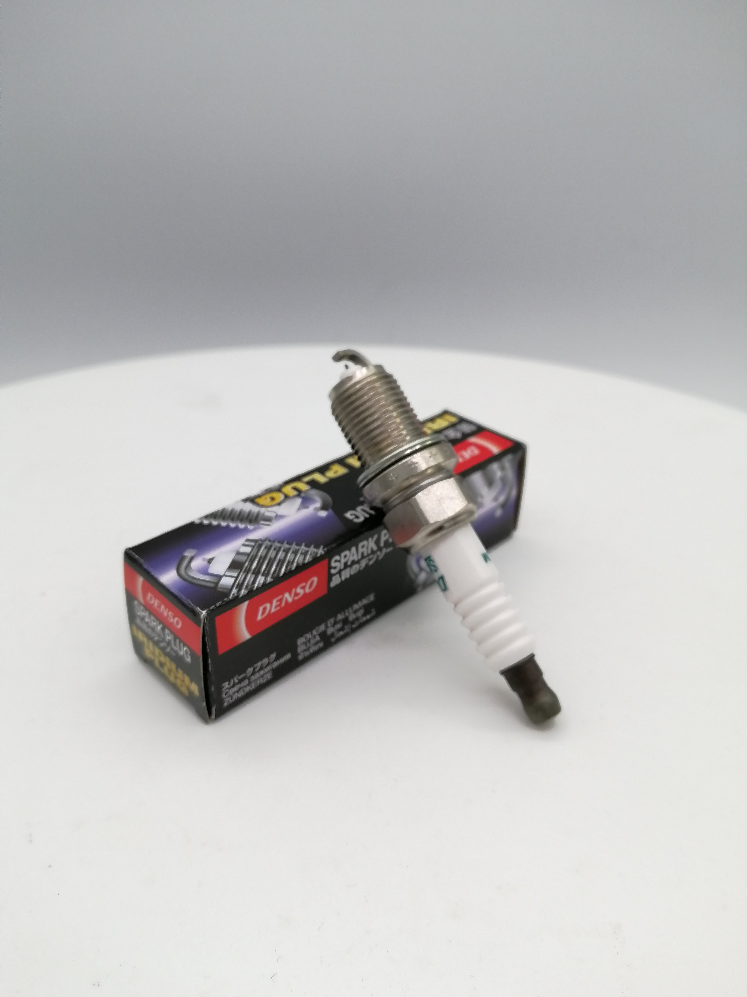 OEM 90919-01210 9091901210 SK20R11-3297 spark plug