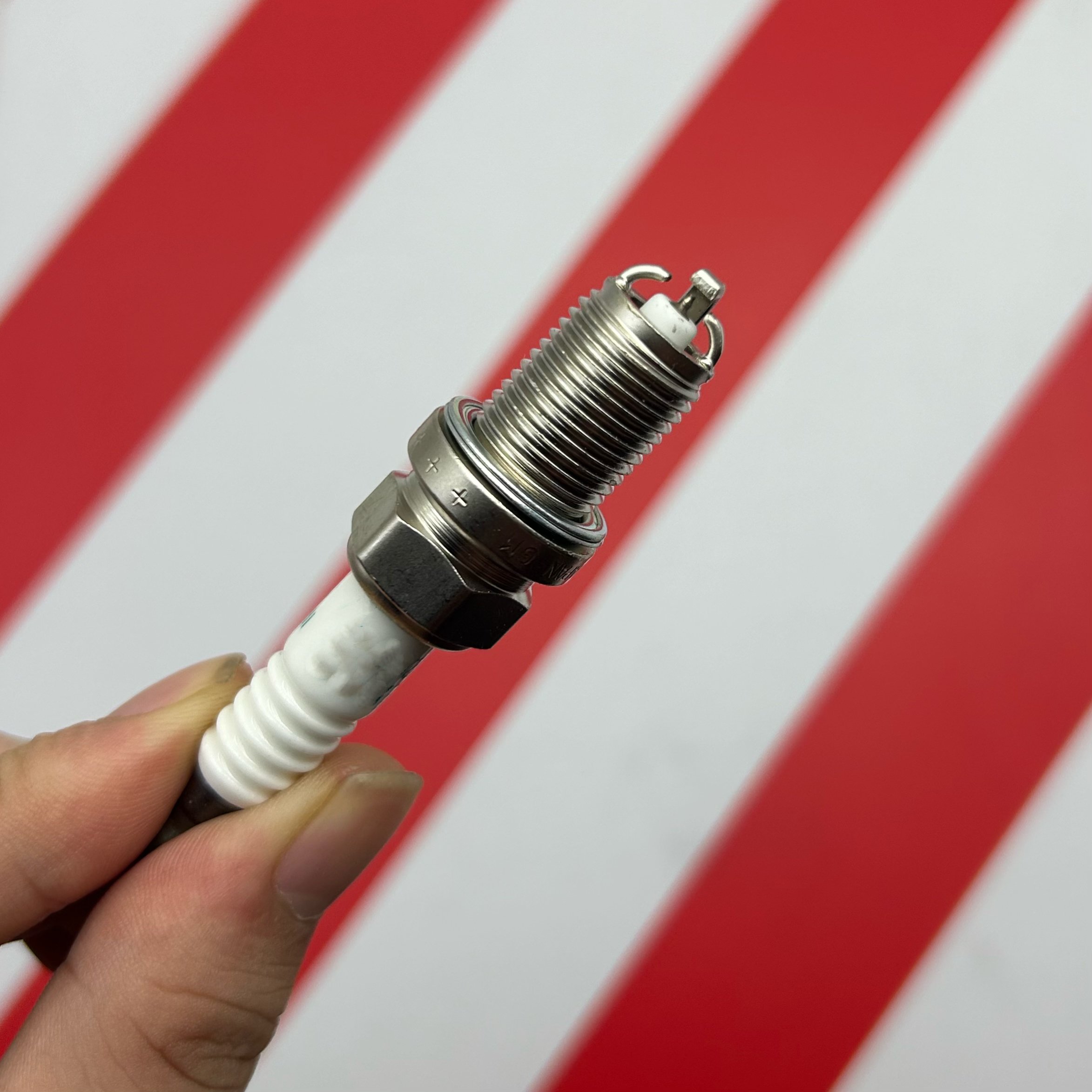 Car Spark Plug OEM 90919-01230 9091901230 Fit