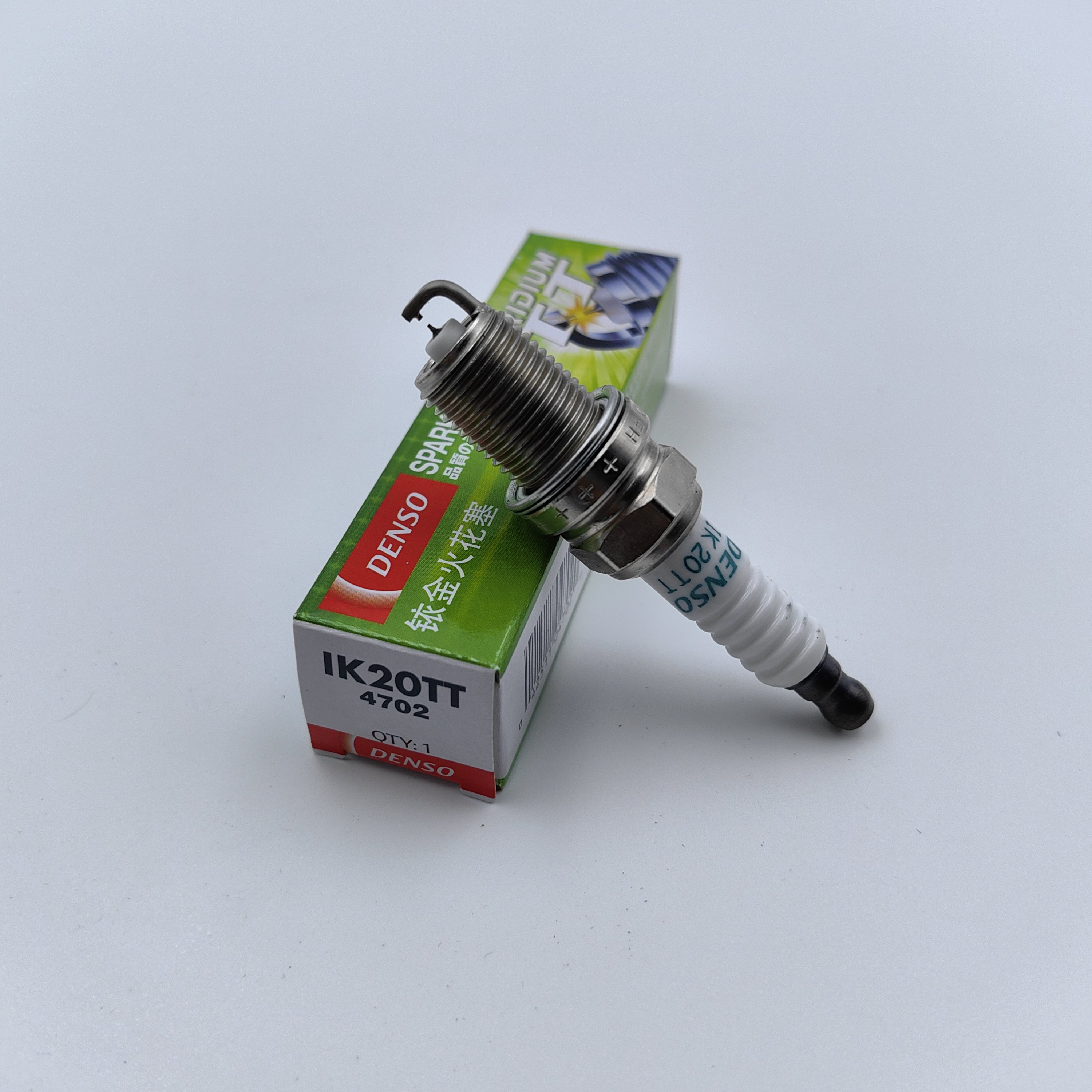 Plug Manufacturer Genuine Engine Parts Iridium Spark Plug 4702 IK20TT For Daewoo LANOS 1.6L16V, Fiat STILO 2.4 20V, bmw 550i