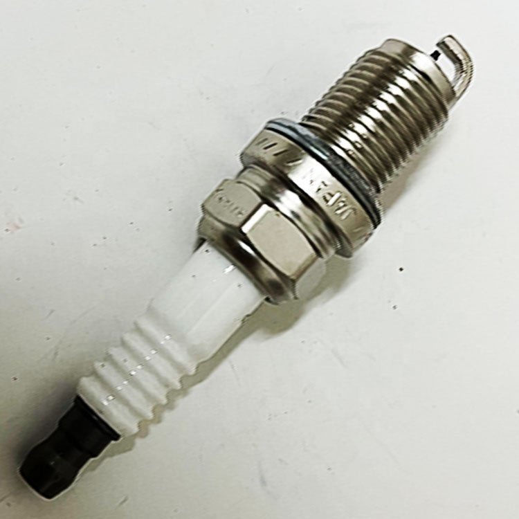 Universal Spark plug BKR5EGP 7090 For Nissan Acura TL Infiniti G20 NX Dodge Toyota Echo Saab Scion xA xB Mitsubishi Montero