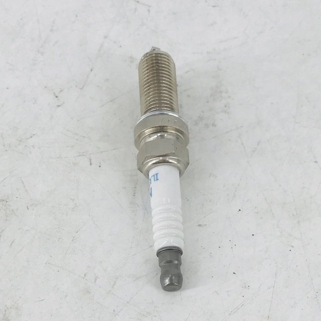 Top quality Hot Sale Original brand SPARK PLUG ILKAR7A4D (7A7) 96850 For Shanghai Engine SPARK PLUG