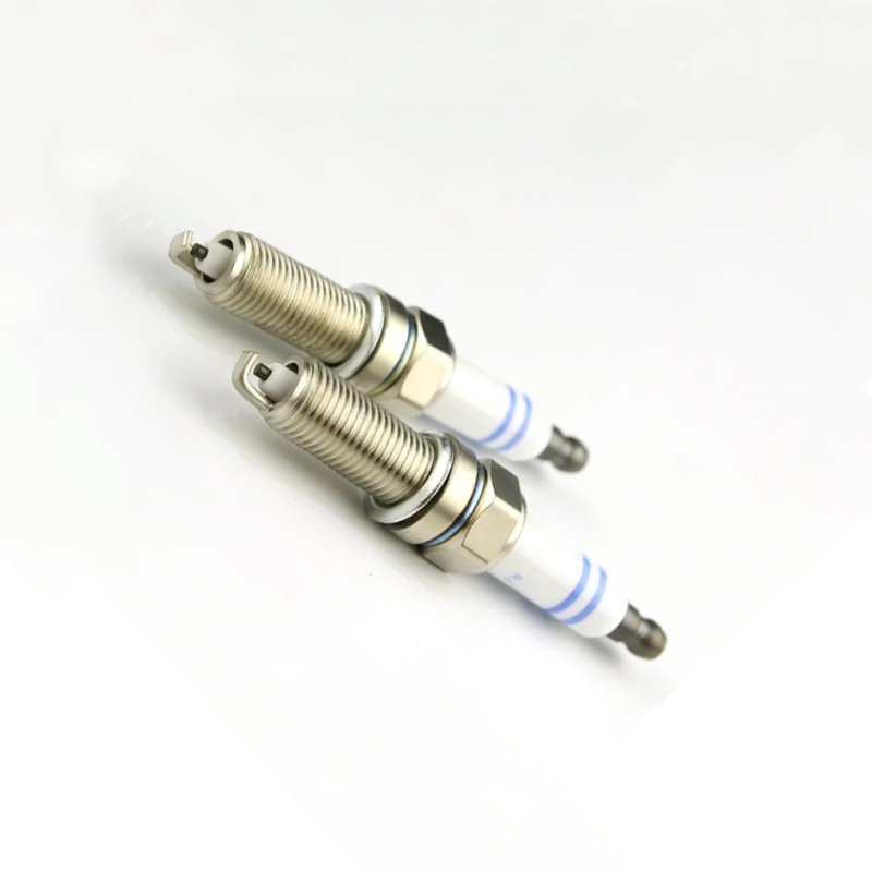 Spark Plugs Ignition Candle Candle 0242135527 YR7NE Bujia Spark Plug Car Spare Parts