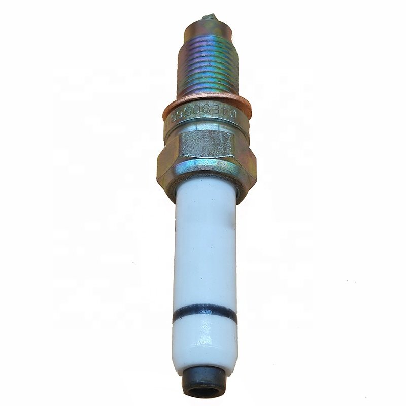 Factory Direct Sales Car Engine Universal Original Spark Plug For VW A3 Sportback 8VA 04C905612C 04E905601 04E905601B