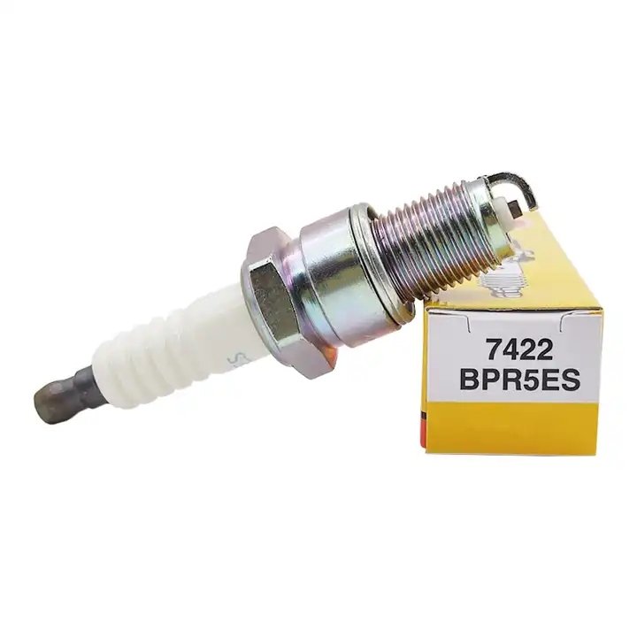 Auto Parts Spark plug BKR5ES 7422 Spark Plugs Car Candles Ignition Wire Parts For BUICK EXCELLE Geely Chevrolet Aveo