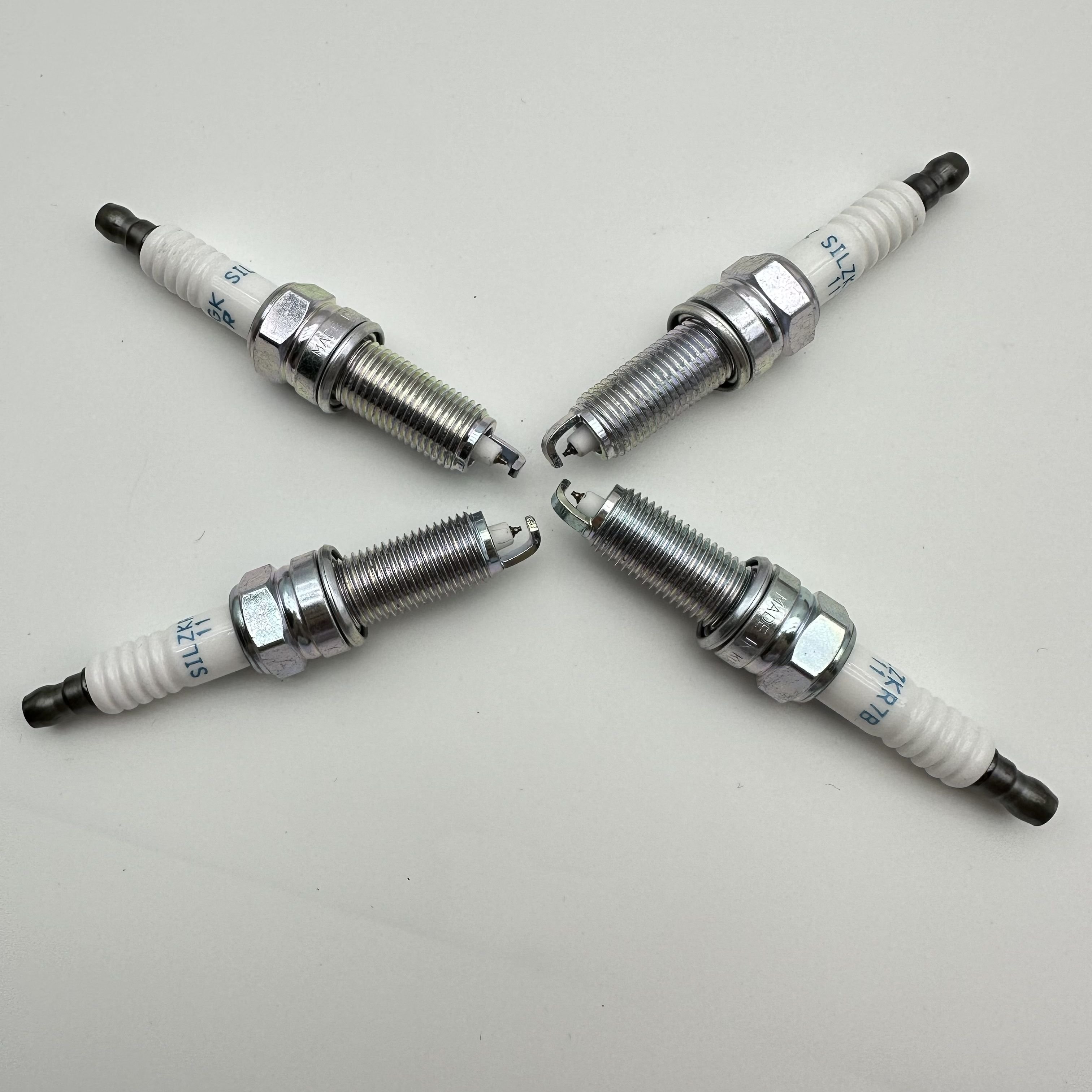 Auto Spark Plug BKR6E-11 2756 BKR5E-11 6953 For Nissan Toyota Hyundai Kia Ford suzuki Car parts Iridium Spark Plugs