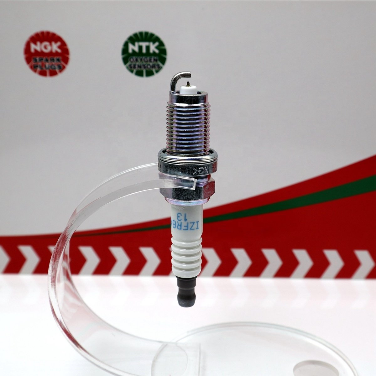 Genuine IZFR6K13 6774 Original NGK Iridium Platinum spark plug 9807B-56A7W