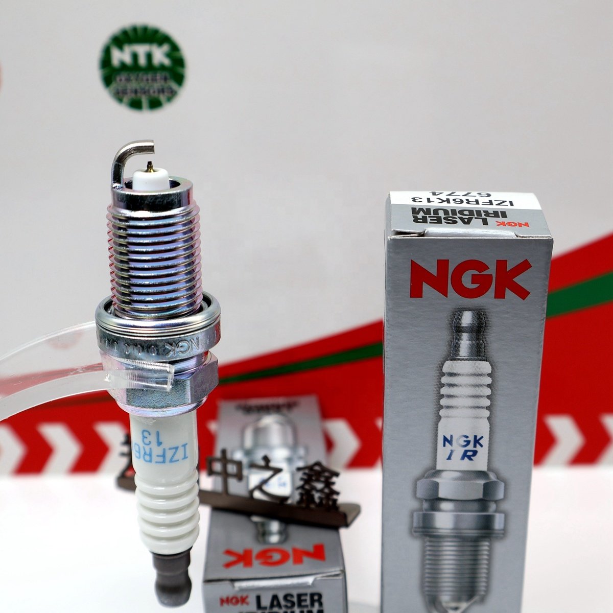 Genuine IZFR6K13 6774 Original NGK Iridium Platinum spark plug 9807B-56A7W