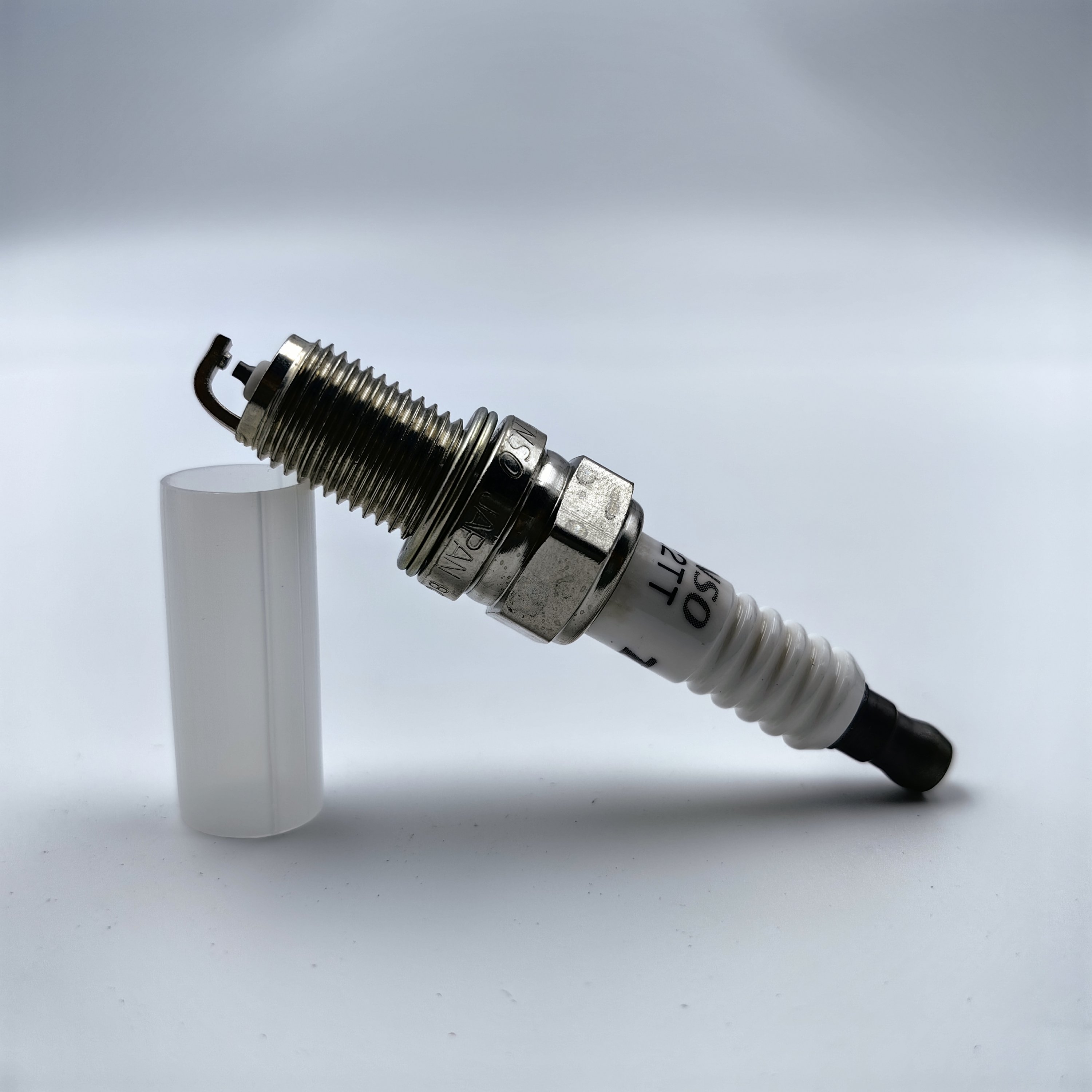 Verified Suppliers DENSO Spark Plug 4614 XU22TT For Fiat DOBLO, PUNTO 1.2L 1.4L / HOLDEN BARINA SPARK 1.2L / CHEVROLET SPIN