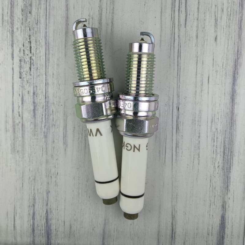 Niude auto parts wholesale price spark plug for Audi A3 A4 Volkswagen Bora Golf 1.4T