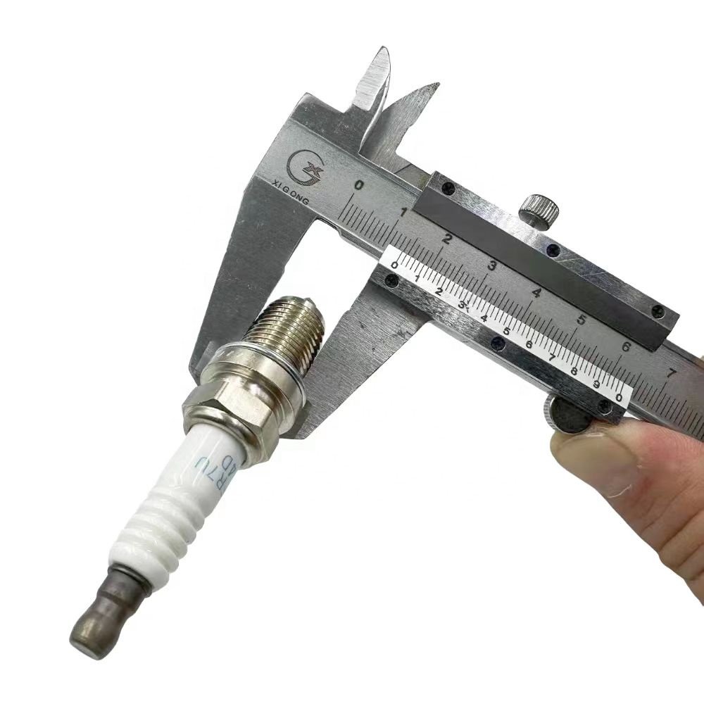 M2A00-3705002A Original Factory Spark Plug for Yuchai Gas Engine Spark Plug