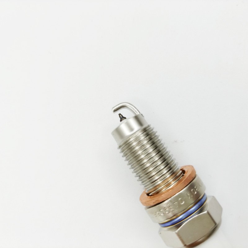 Auto motive engine resistor Iridium Platinum Bujias 04E905612 Spark plug, Volkswagen 2013-2018 Volkswagen Jetta Audi 2016-2017