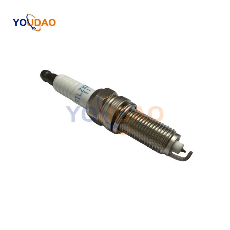1884611070 SILZKR7B11 High Performance Cheap Price Auto Spare Parts Car Spark Plug 18846-11070
