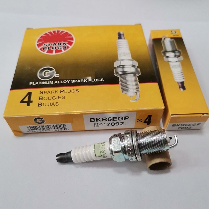 High Performance Auto Engine Platinum Spark Plug Bkr6Egp 7092 Bkr5Egp 7090 High Quality Spark Plug
