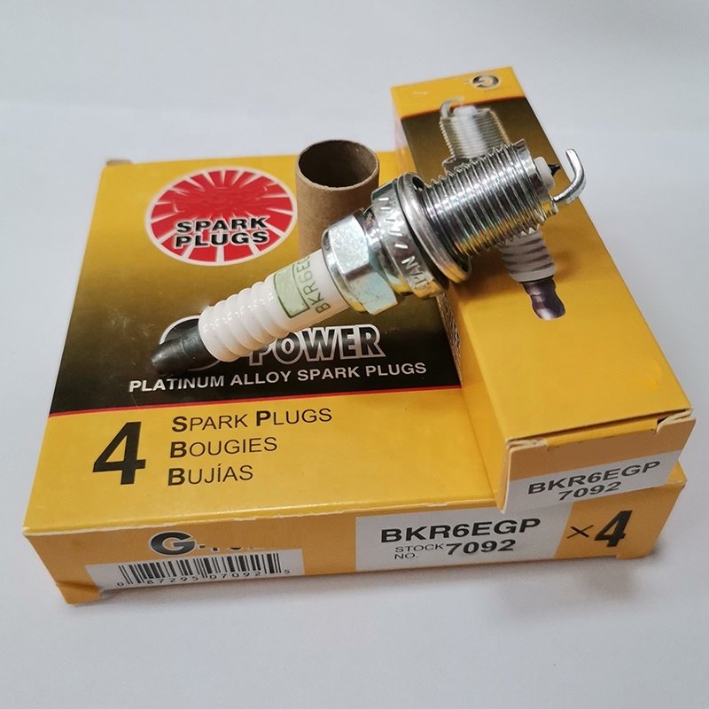 High Performance Auto Engine Platinum Spark Plug Bkr6Egp 7092 Bkr5Egp 7090 High Quality Spark Plug