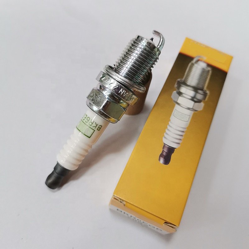 High Performance Auto Engine Platinum Spark Plug Bkr6Egp 7092 Bkr5Egp 7090 High Quality Spark Plug