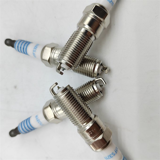WLBTR SP-530 Iridium Spark Plug AYFS-32Y-R For Ford Escape Lincoln MKZ AYFS32YR