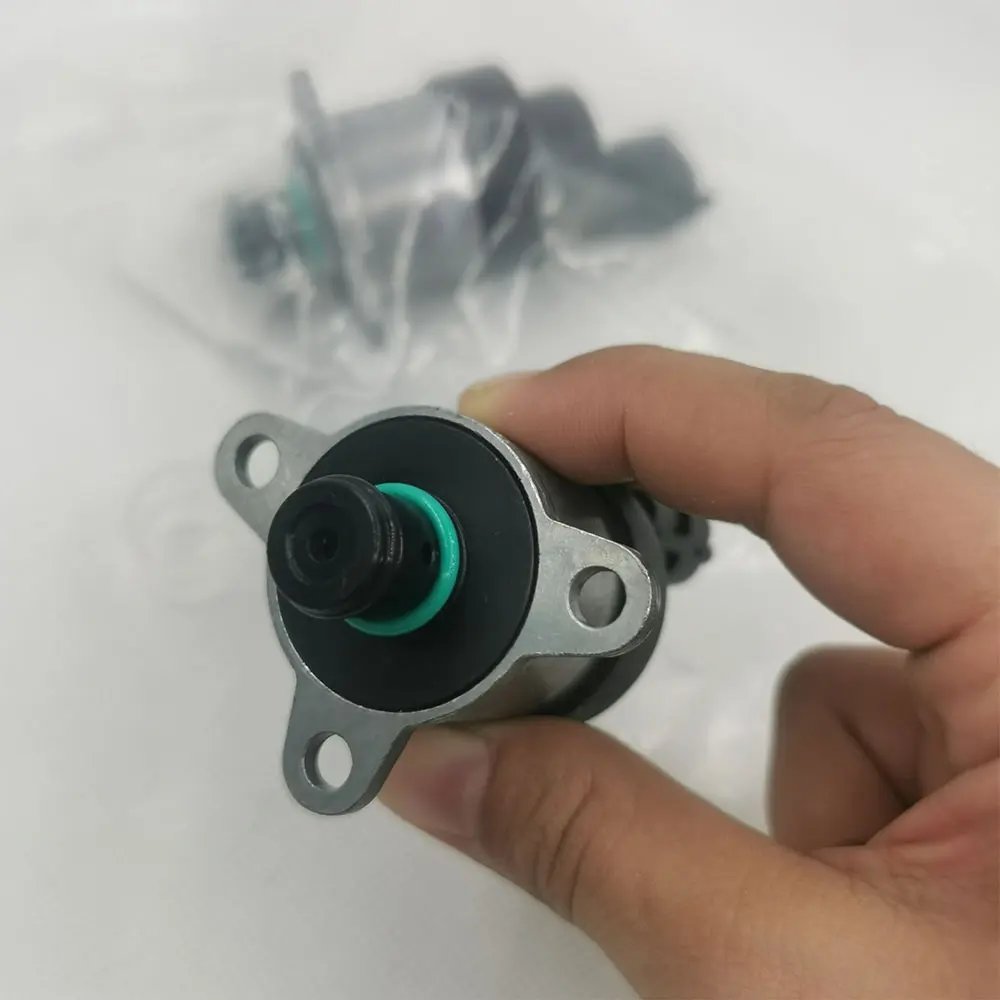 original Fuel Pressure Regulators OEM 0928400711 for CCUMMINS DDAF CF LF DDONGFENG (DDFM) FFORD