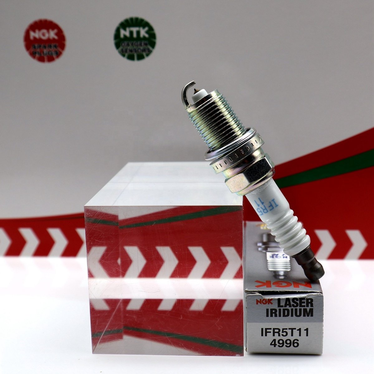 IFR5T11 4996 Original single Iridium gold spark plug IFR5A11