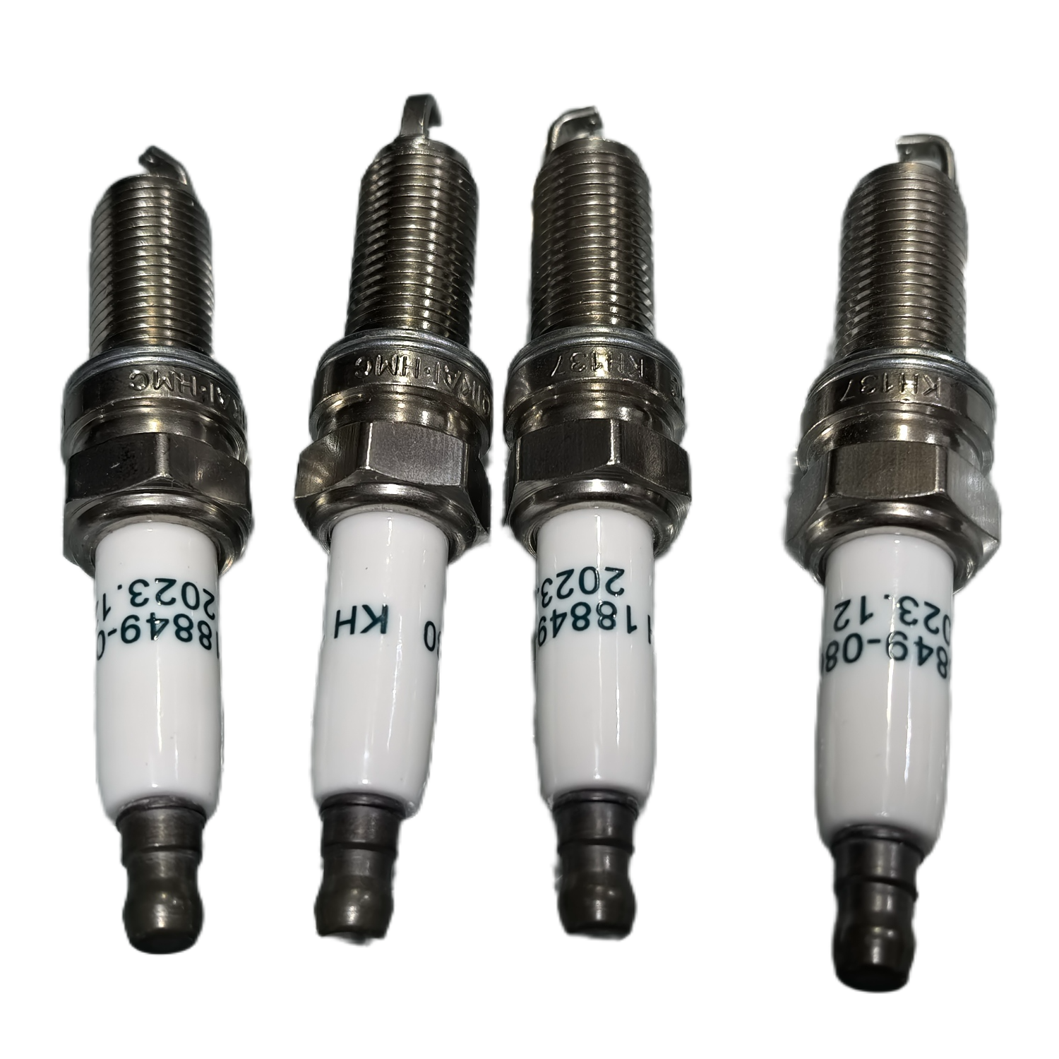 Automotive Parts Auto Engine Systems Spark Plug On The Engine 1884608080 For Hyundai Kia Auto Parts