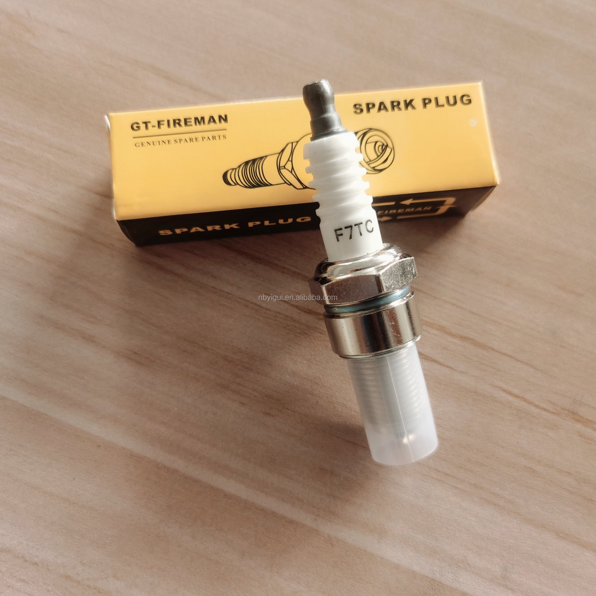 Genuine F7TC Spark plug for GX120 GX160 GX200 GX240 GX270 GX340 GX390 engine parts gasoline generator parts