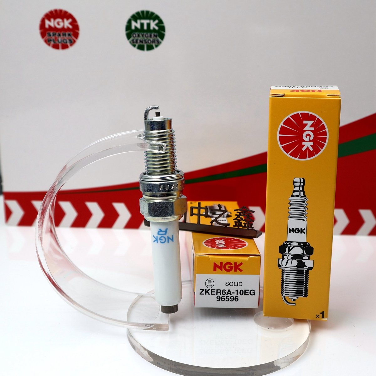 GenuineZKER6A-10EG 96596 Original NGK nickel alloy spark plug ZKER6A-10DEG NGK 97973 04C905601 04C905616