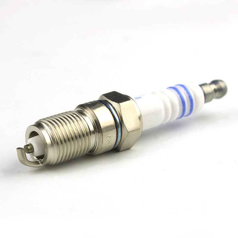 High Quality Wholesale Automotive Spark Plugs OEM Nickel Copper HR8DC+14 Car Engine Sparking Inserts
