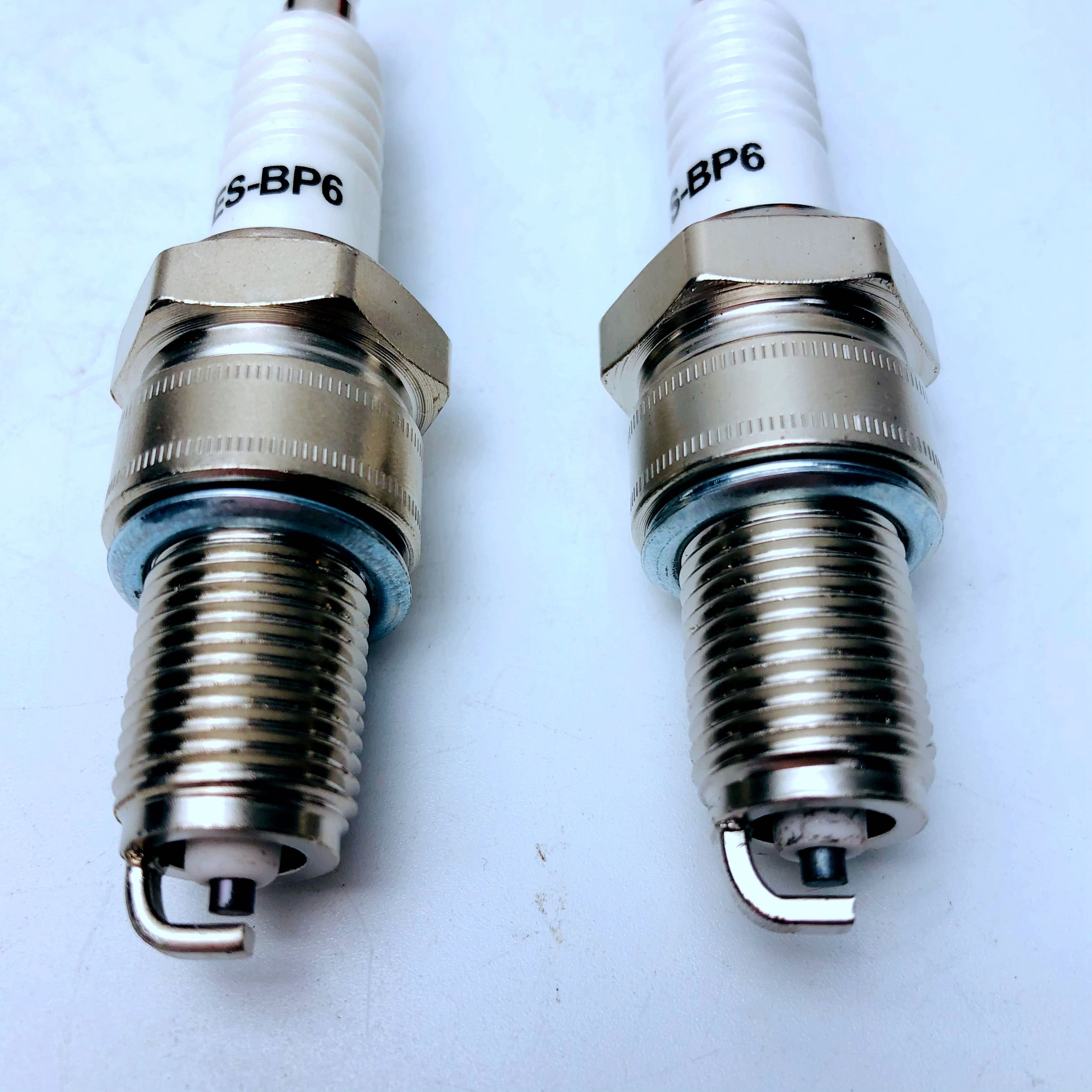 Quality motorcycle motor spark plug HSA-C7 HS-BP7 D8TC ES-BP6 CPR8EA-9
