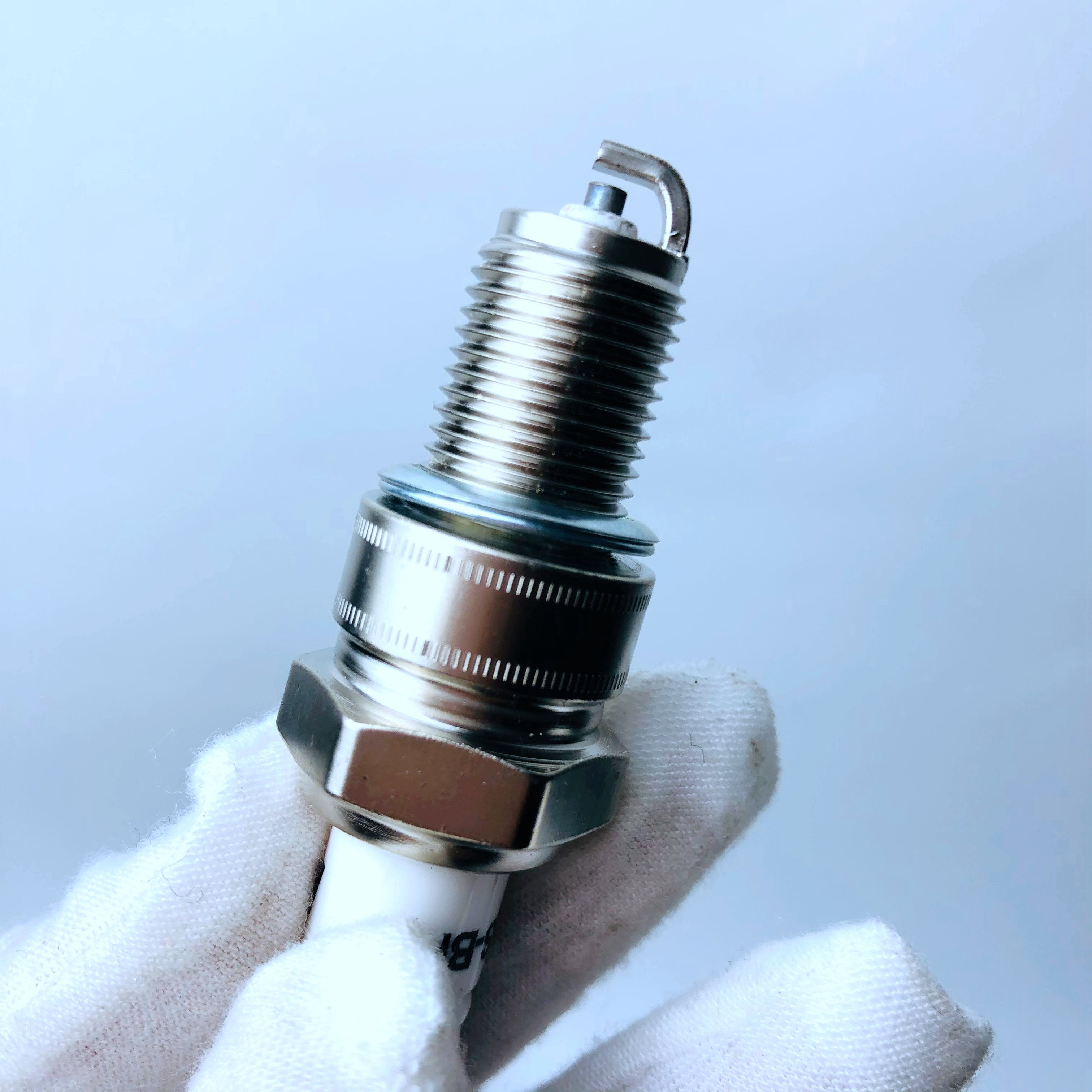 Quality motorcycle motor spark plug HSA-C7 HS-BP7 D8TC ES-BP6 CPR8EA-9
