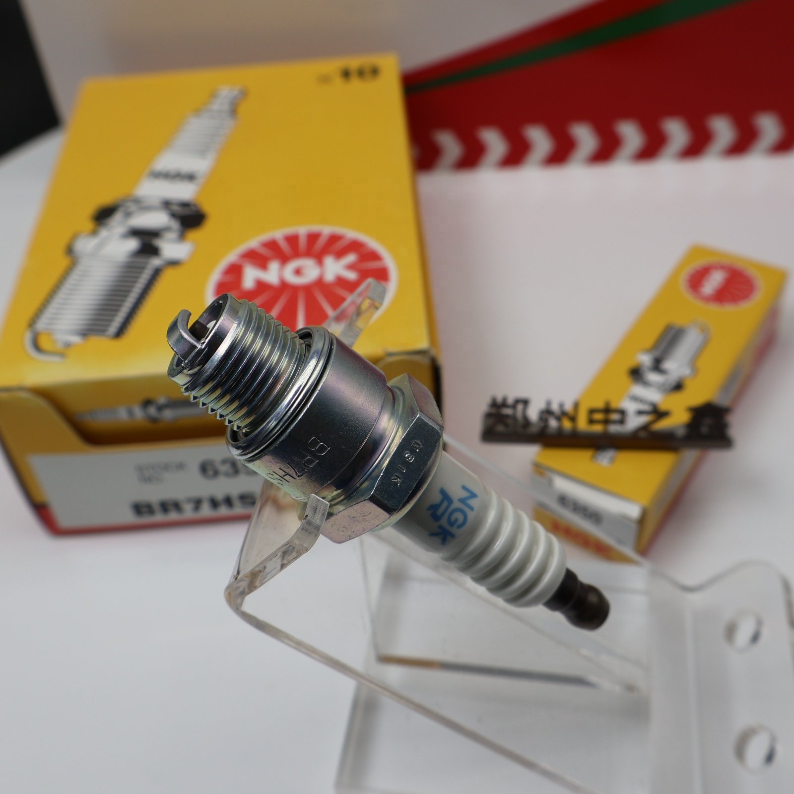 NGK BR7HS-10 6350 Motorcycle spark plug is suitable for two punch boat hanging machine motorboat speedboat outboard machine